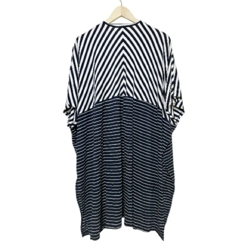 Hem & Thread Black and White Striped Women’s Kimono Cardigan - One Size - Picture 3 of 5